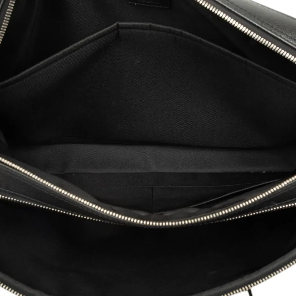 Louis Vuitton Taiga Porte Documents Voyage Black Leather Very good - Model View