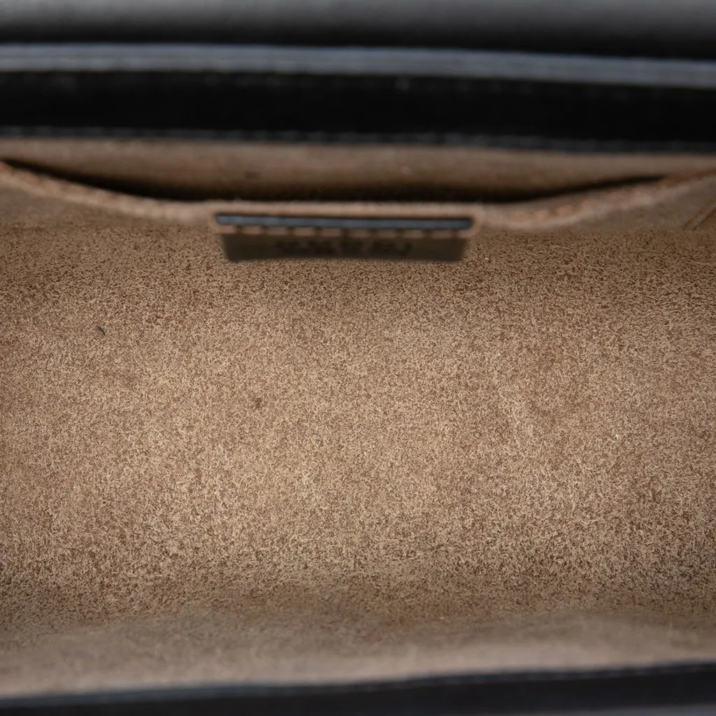 Gucci Small GG Supreme Padlock Crossbody Beige Very good - Model View