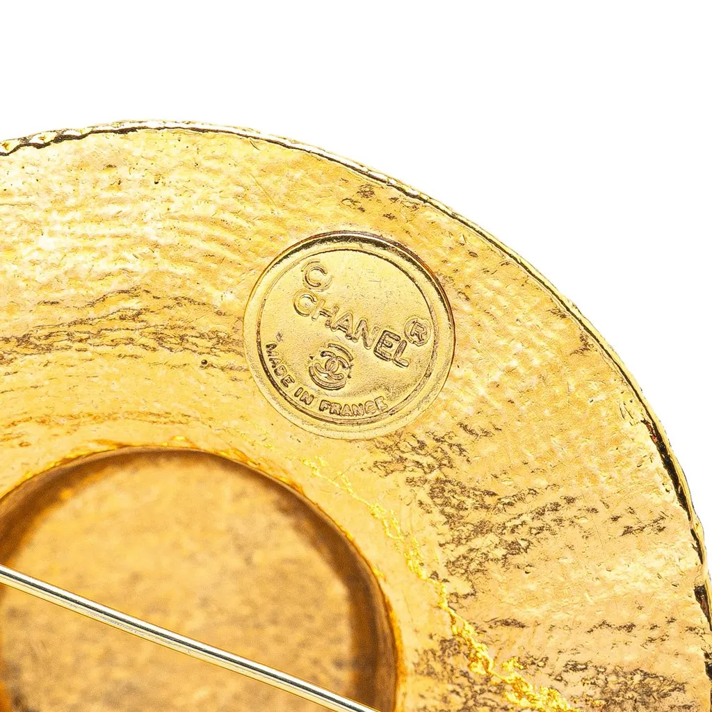 Chanel Gold Plated Straw Hat Brooch Gold Metal Very good - Model View