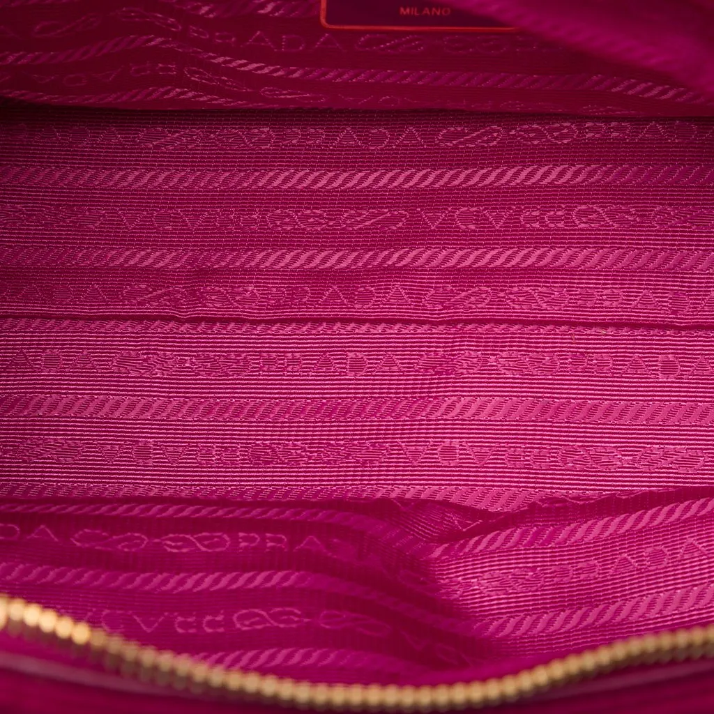 Prada Saffiano Trimmed Tessuto Satchel Pink Very good - Model View