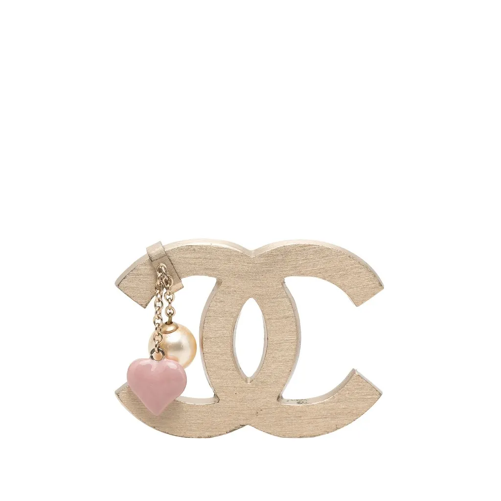 Chanel CC Gold Plated Enamel Heart and Faux Pearl Brooch Gold Metal Very good - Front View