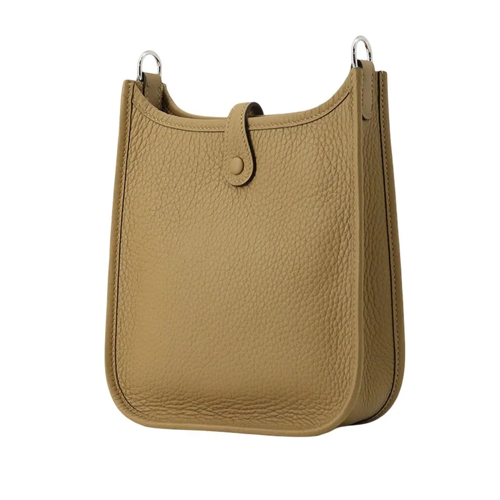 Hermès Clemence Evelyne I 16 Brown Leather Never worn - Back View