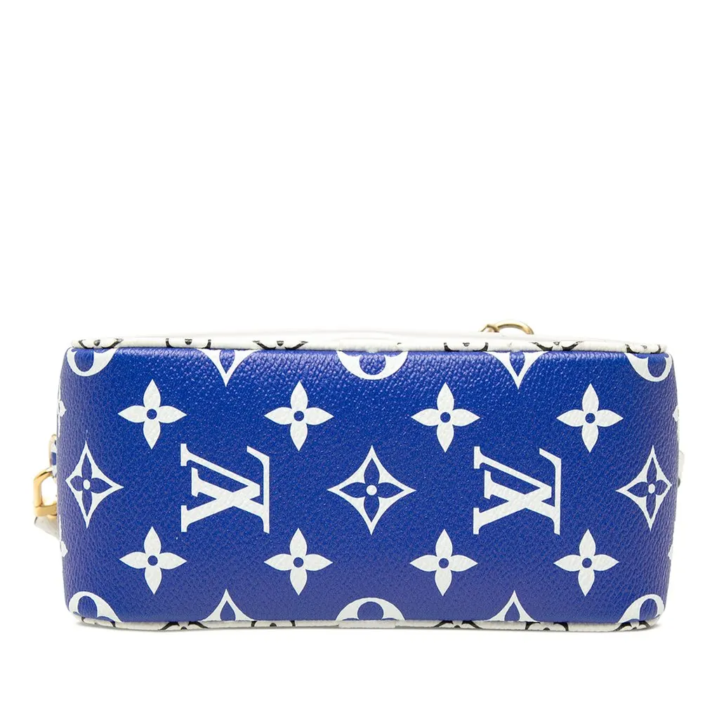 Louis Vuitton Monogram Giant Beach Pouch Blue Plastic Very good - Inside View