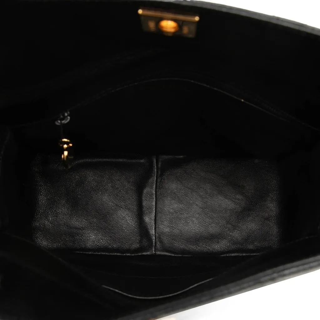 Chanel CC Quilted Caviar Carved Buckle Box Bag Black Leather Very good - Model View