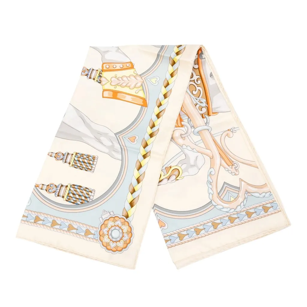 Hermès Harnais de Coeur Silk Scarf 90 White Silk Never worn - Front View
