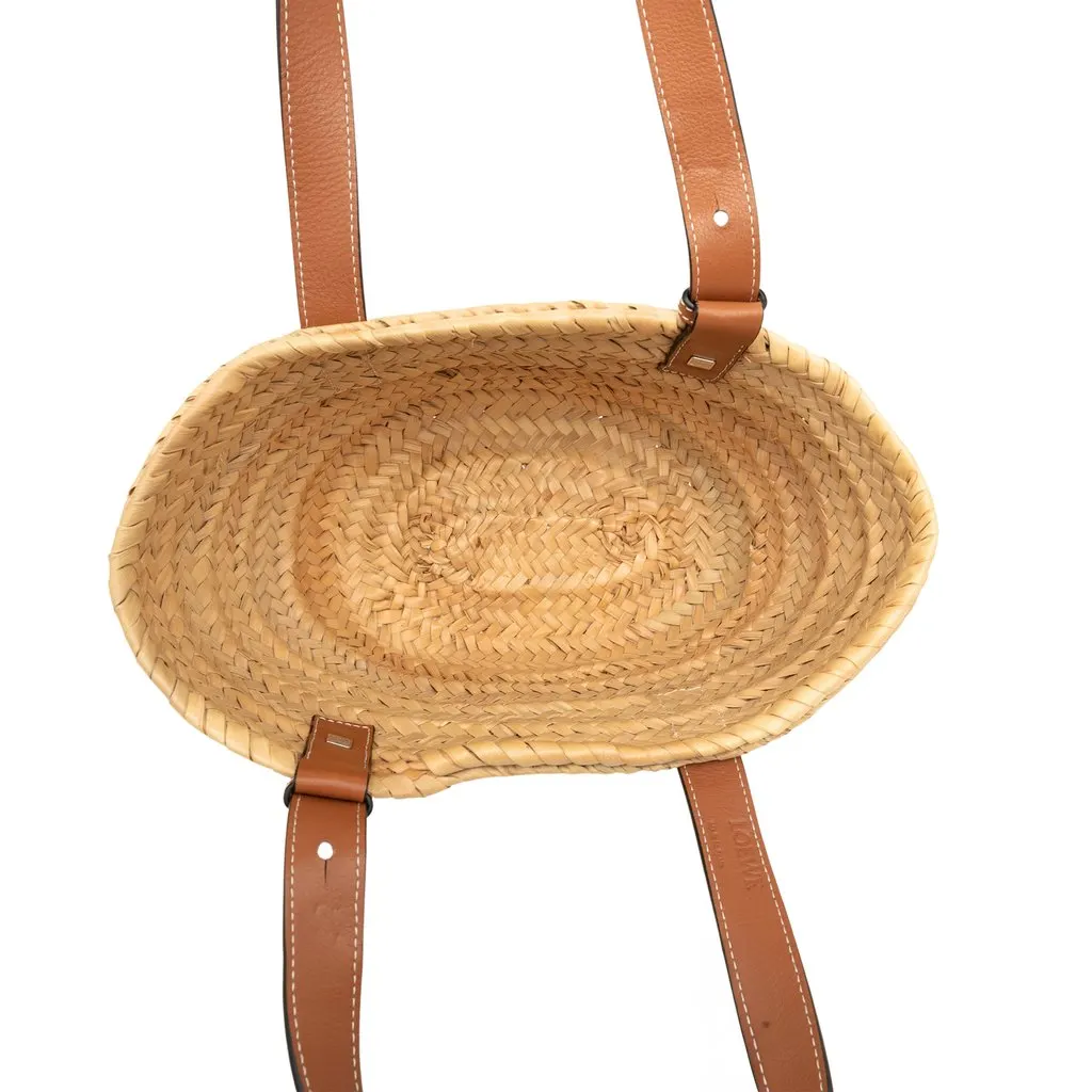 LOEWE Small Raffia Anagram Basket Tote Beige Very good - Model View