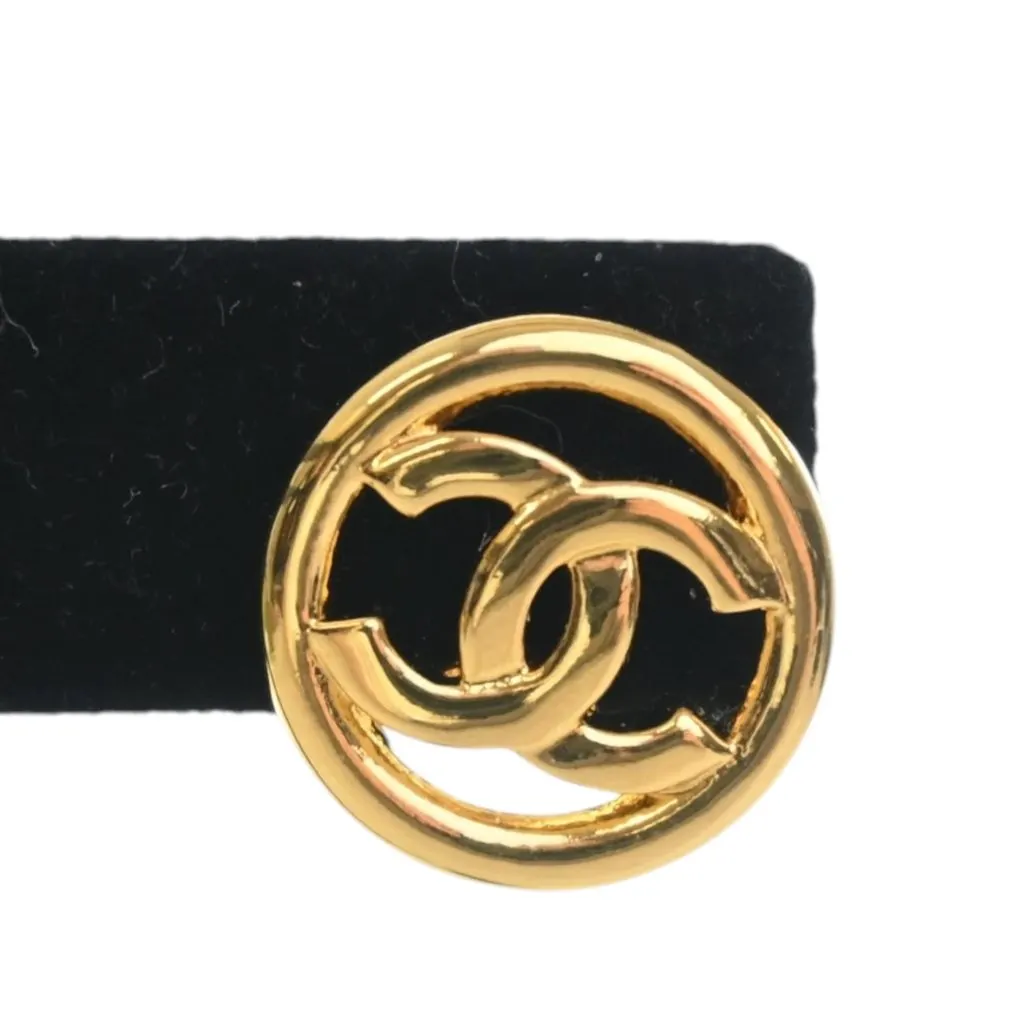 Chanel CC Gold Plated Round Push Back Earrings Gold Metal Very good - Model View