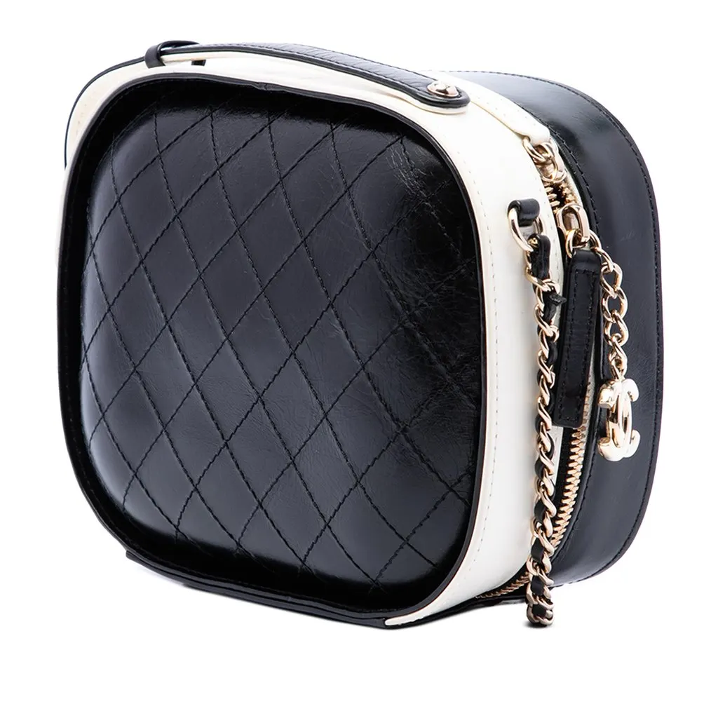 Chanel Small CC Quilted Crumpled Calfskin Vanity Case White Leather Good - Back View