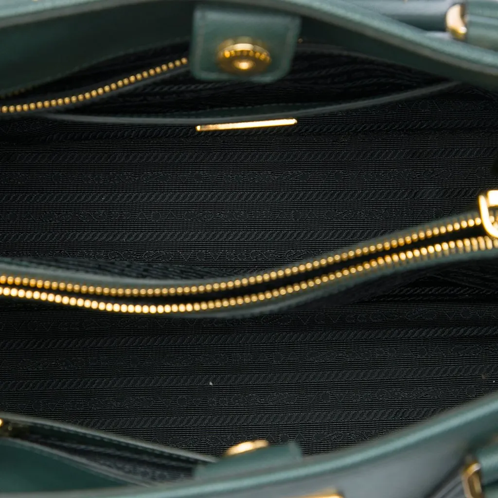 Prada Medium Saffiano Lux Open Promenade Satchel Green Leather Good - Model View