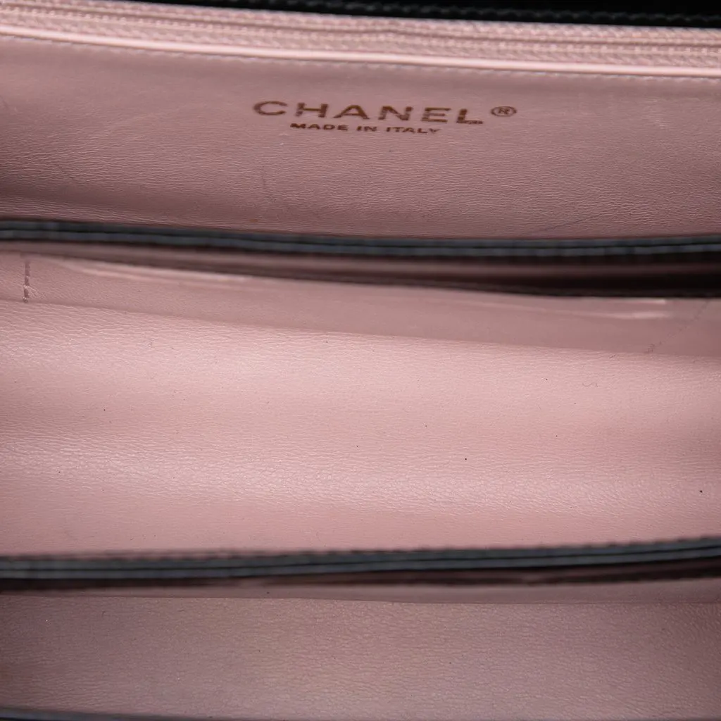 Chanel Paris Cosmopolite Mini Aged Calfskin Straight Lined Flap Black Leather Very good - Model View