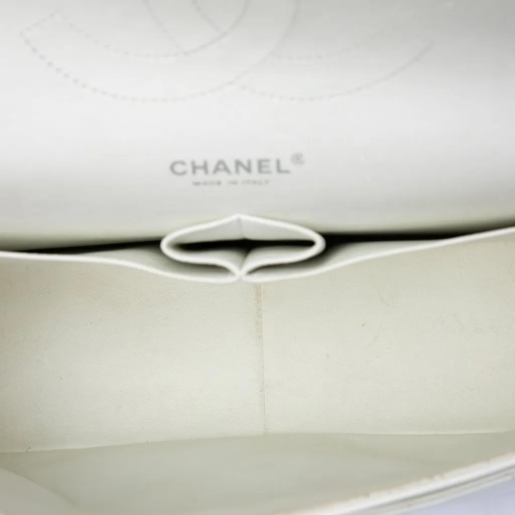Chanel Jumbo Classic Caviar Double Flap White Leather Very good - Model View