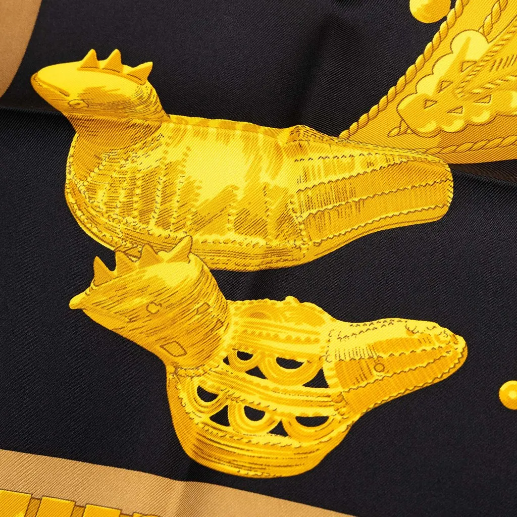 Hermès Cuillers d Afrique Silk Scarf 90 Black Silk Very good - Model View