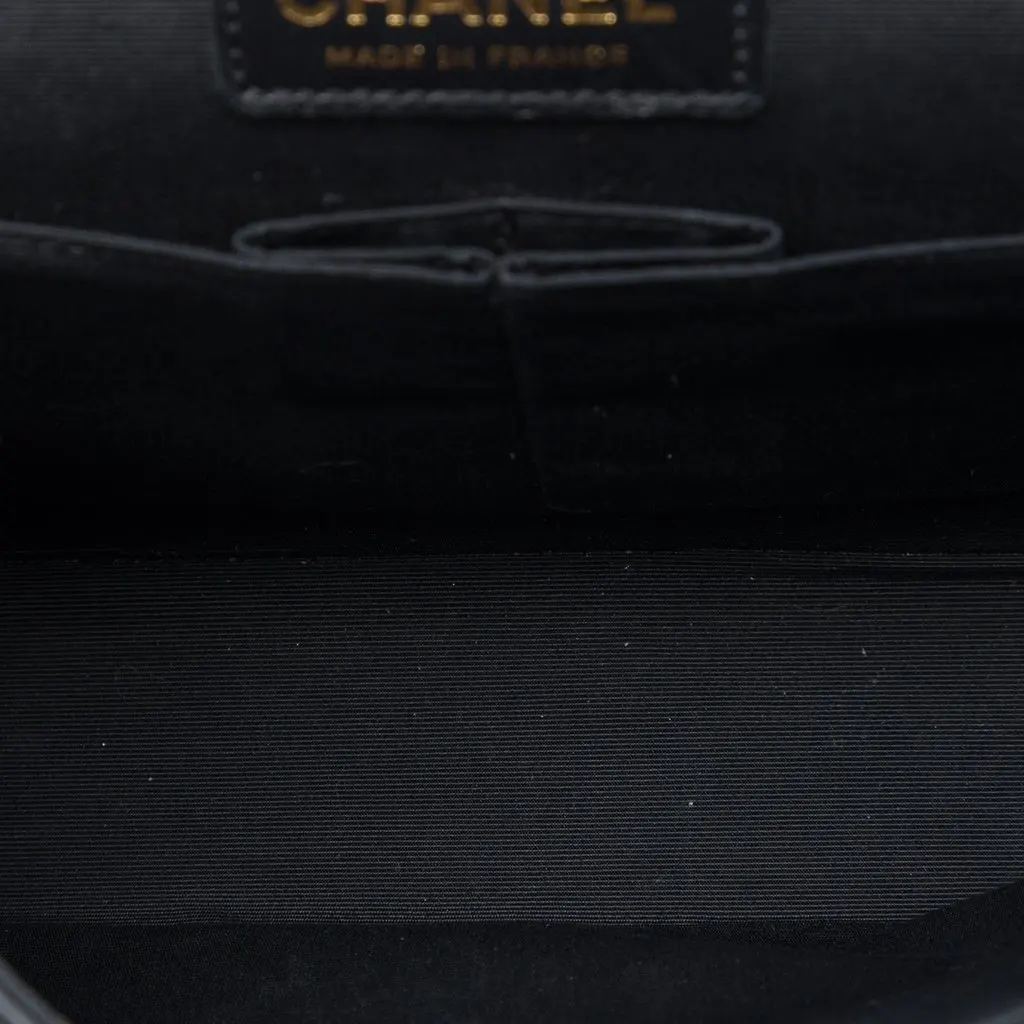 Chanel Medium Classic Bicolor Caviar and Iridescent Calfskin Double Flap Gold Leather Very good - Model View