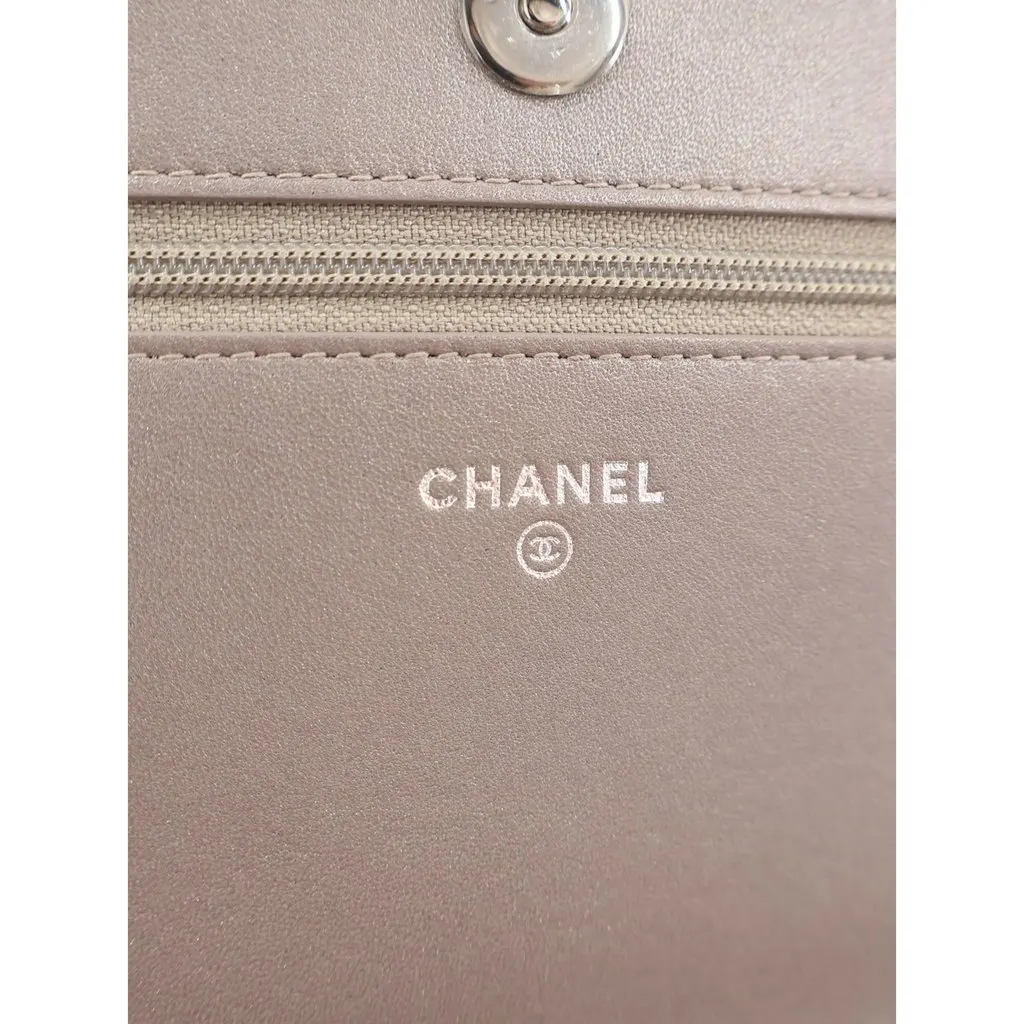 Chanel CC Quilted Calfskin Wallet On Chain Brown Leather Very good - Box View