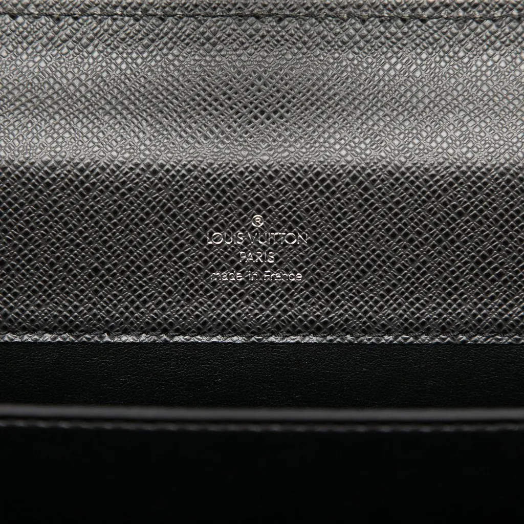 Louis Vuitton Taiga Pilot Briefcase Black Leather Very good - Box View