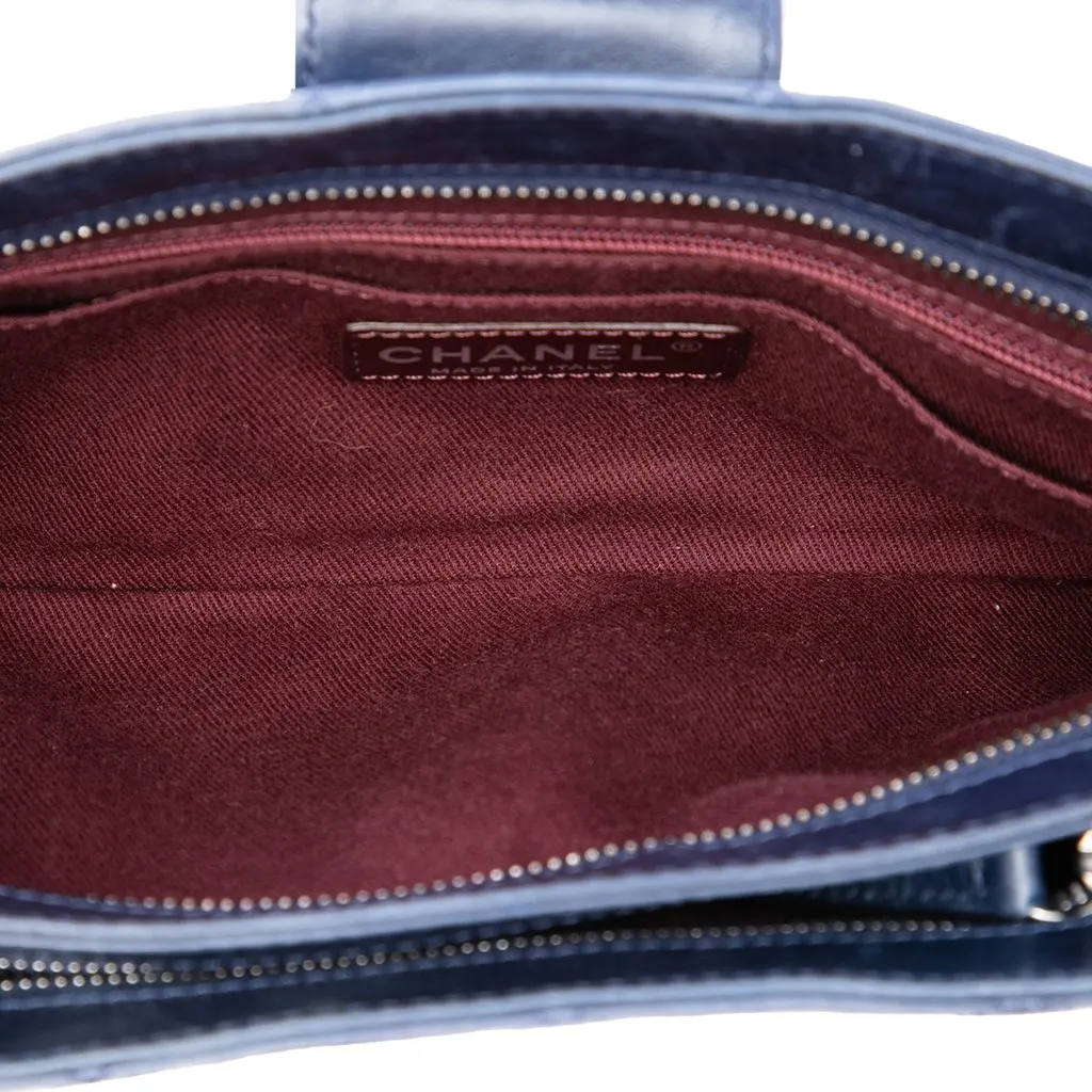 Chanel Quilted Glazed Calfskin Coco Pleats Chain Clutch Blue Leather Very good - Model View