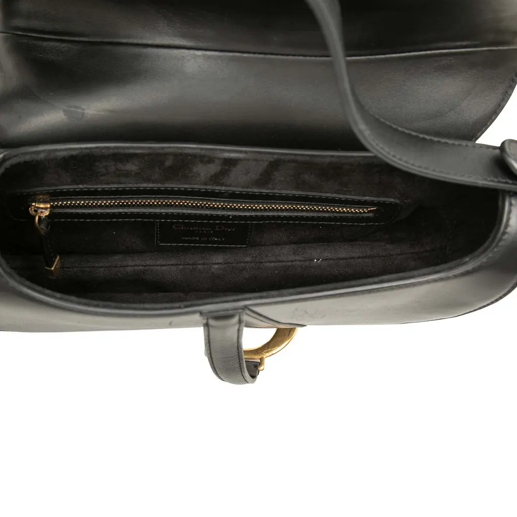 Dior Smooth Calfskin Saddle Bag Black Leather Very good - Model View