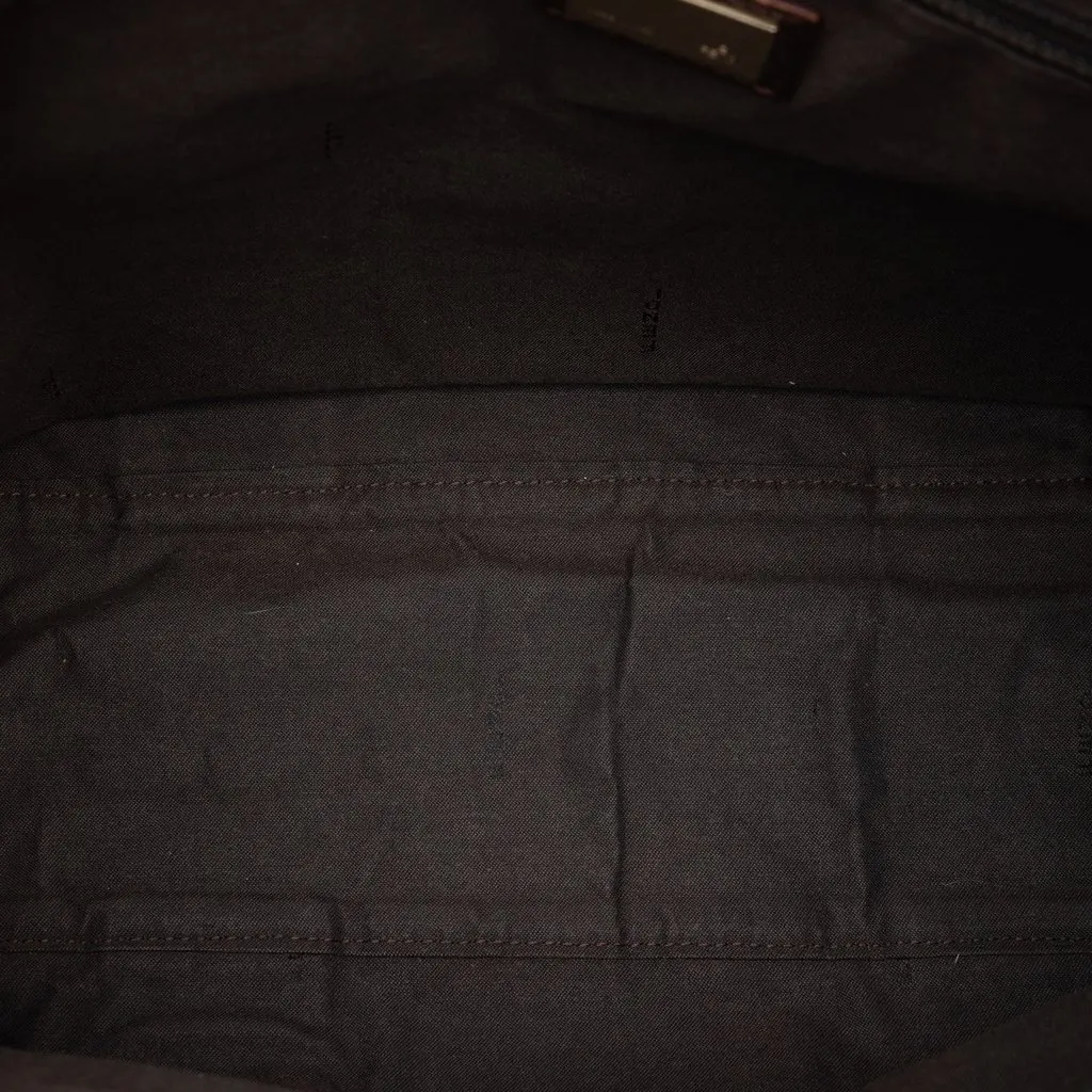 Fendi Zucchino Canvas Tote Beige Very good - Model View