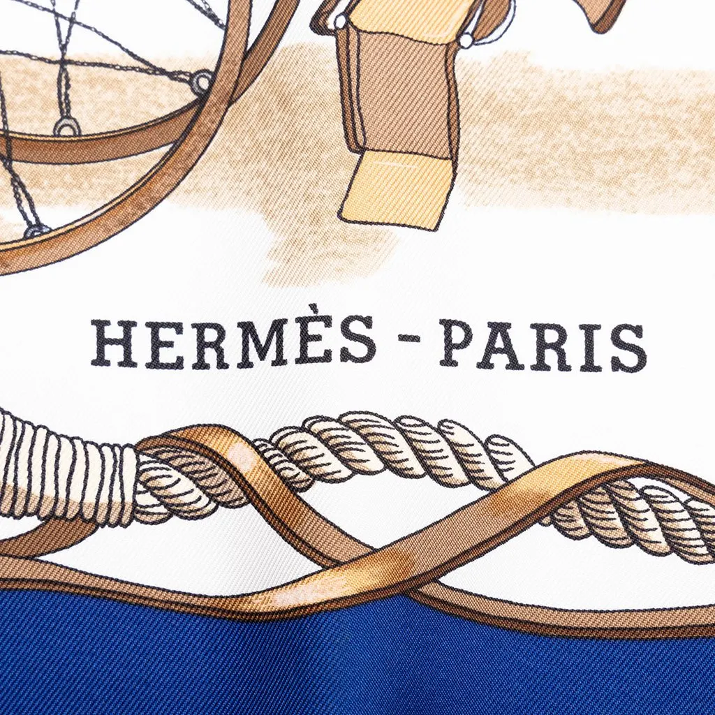 Hermès Musee Silk Scarf 90 White Silk Good - Box View