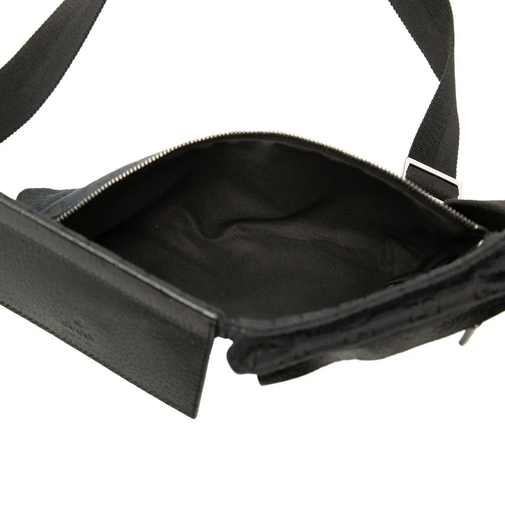 Gucci GG Canvas Double Pocket Belt Bag Black Very good - Model View