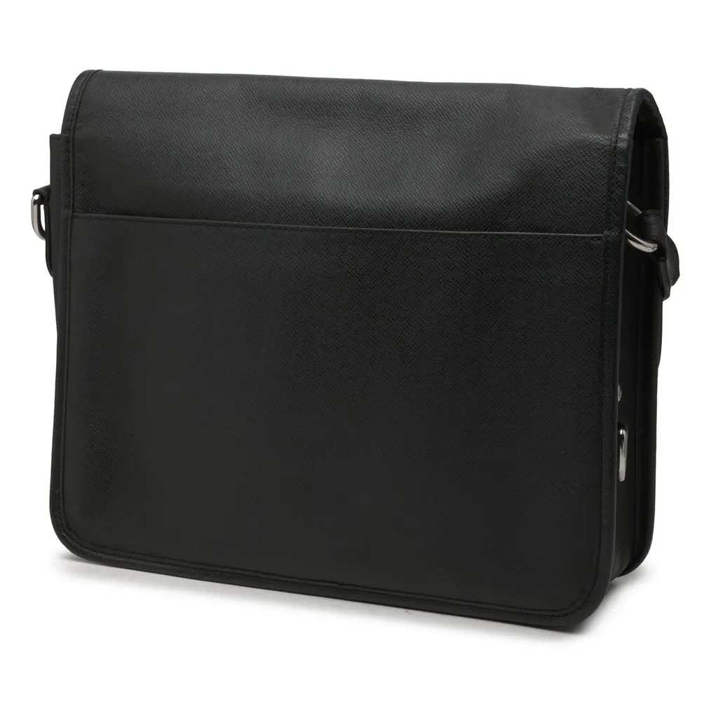 Louis Vuitton Taiga Alexei Messenger Black Leather Very good - Back View