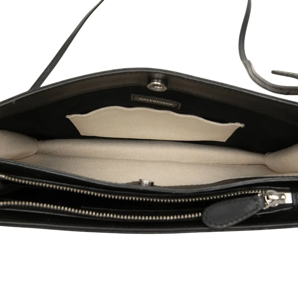 Balenciaga Canvas Navy Pochette Crossbody White Canvas Good - Model View
