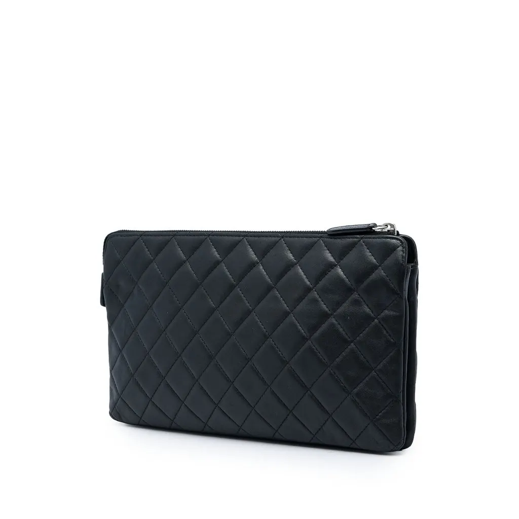 Chanel Medium CC Quilted Lambskin Clutch Black Leather Very good - Back View