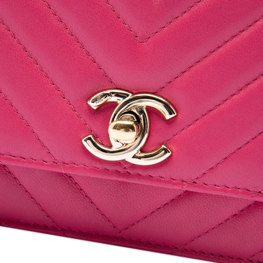 Chanel Chevron Lambskin Trendy CC Wallet on Chain Pink Leather Very good - Box View
