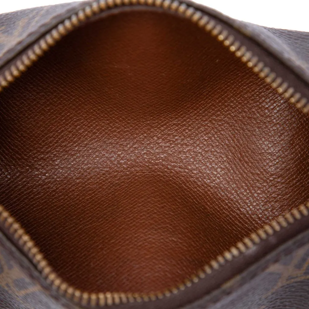 Louis Vuitton Monogram Papillon Pochette Brown Canvas Good - Model View