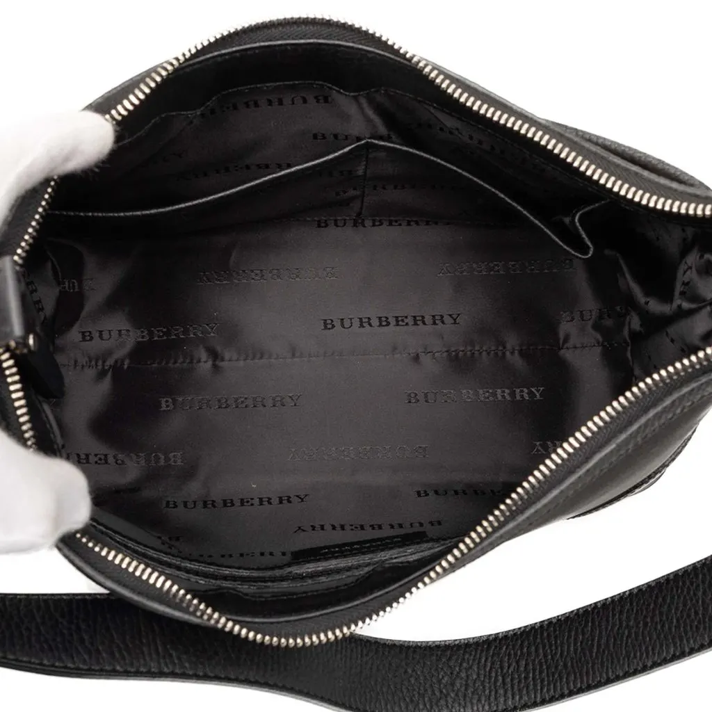 Burberry Nova Check Trimmed Canvas Shoulder Bag Black Very good - Model View
