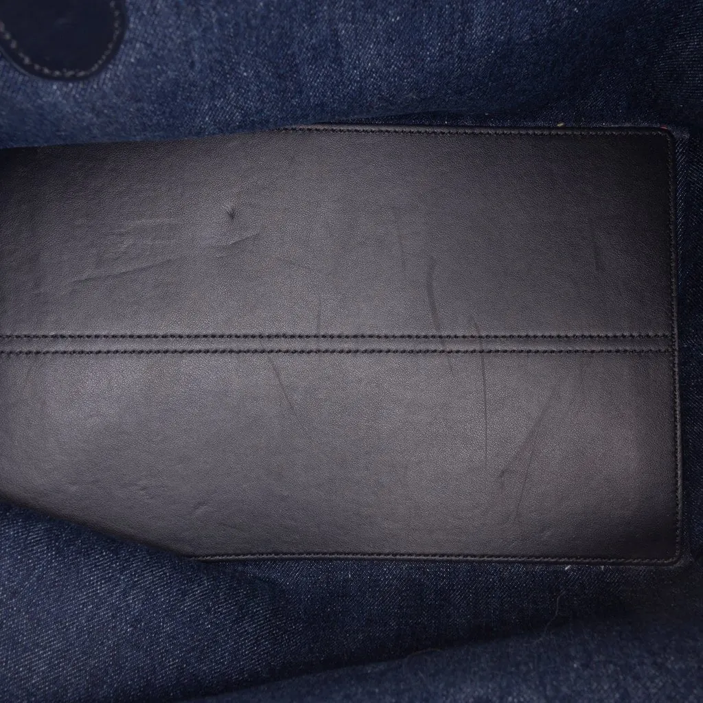 Dior Medium Oblique Denim Toujours Tote Blue Very good - Model View