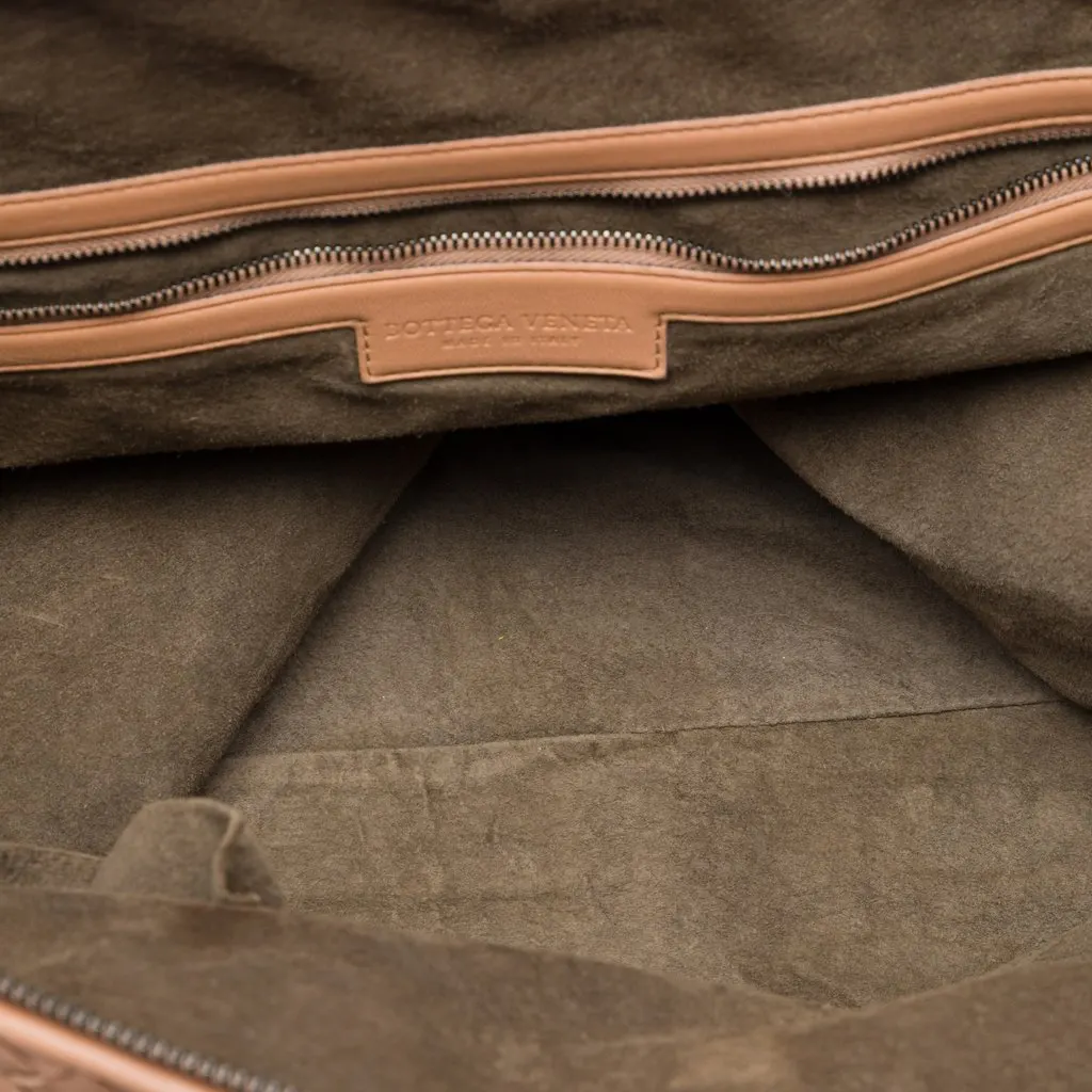 Bottega Veneta Maxi Nappa Intrecciato Convertible Tote Beige Leather Good - Model View