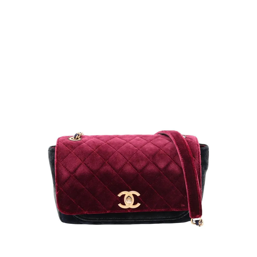Chanel Paris Cosmopolite Small Tricolor Quilted Velvet Private Affair Camellia Flap Red Very good - Front View