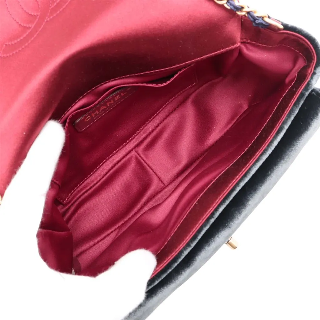 Chanel Paris Cosmopolite Small Tricolor Quilted Velvet Private Affair Camellia Flap Red Very good - Inside View