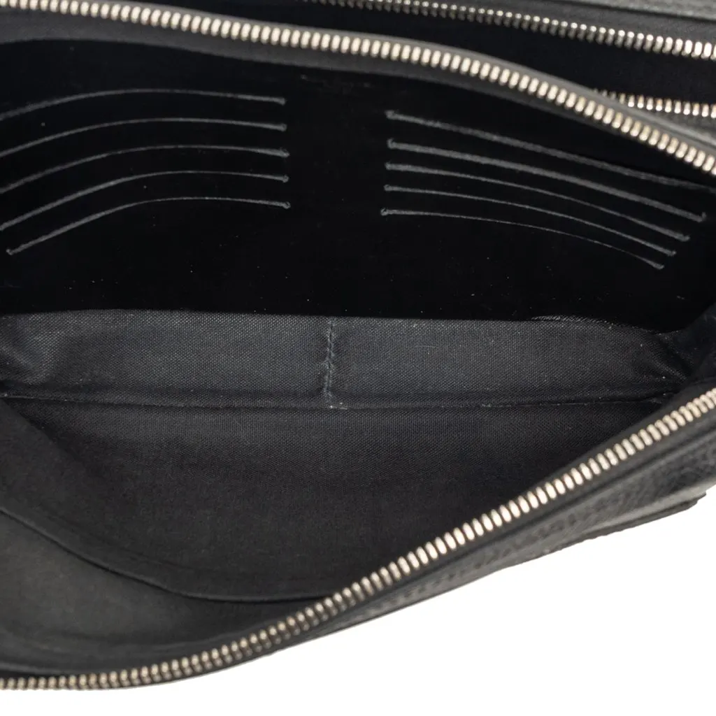 Louis Vuitton Taiga Neo Pavel Clutch Black Leather Very good - Model View