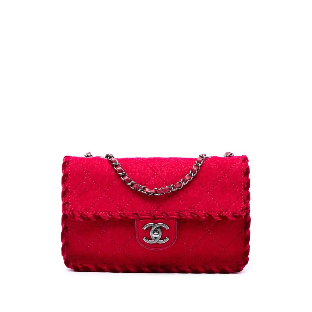 Chanel CC Quilted Wool Felt Whipstitch Fancy Flap Red Very good - Front View