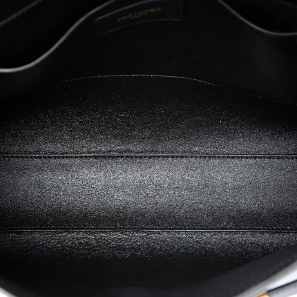 Saint Laurent Medium Smooth Calfskin Manhattan Shoulder Bag Black Leather Very good - Model View