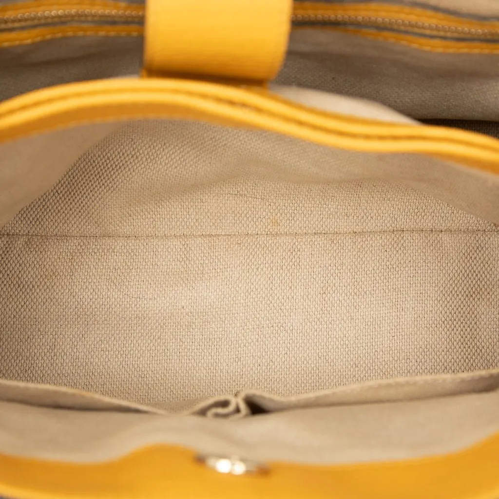 Gucci GG Canvas Bamboo Diana Top Handle Tote Beige Very good - Model View
