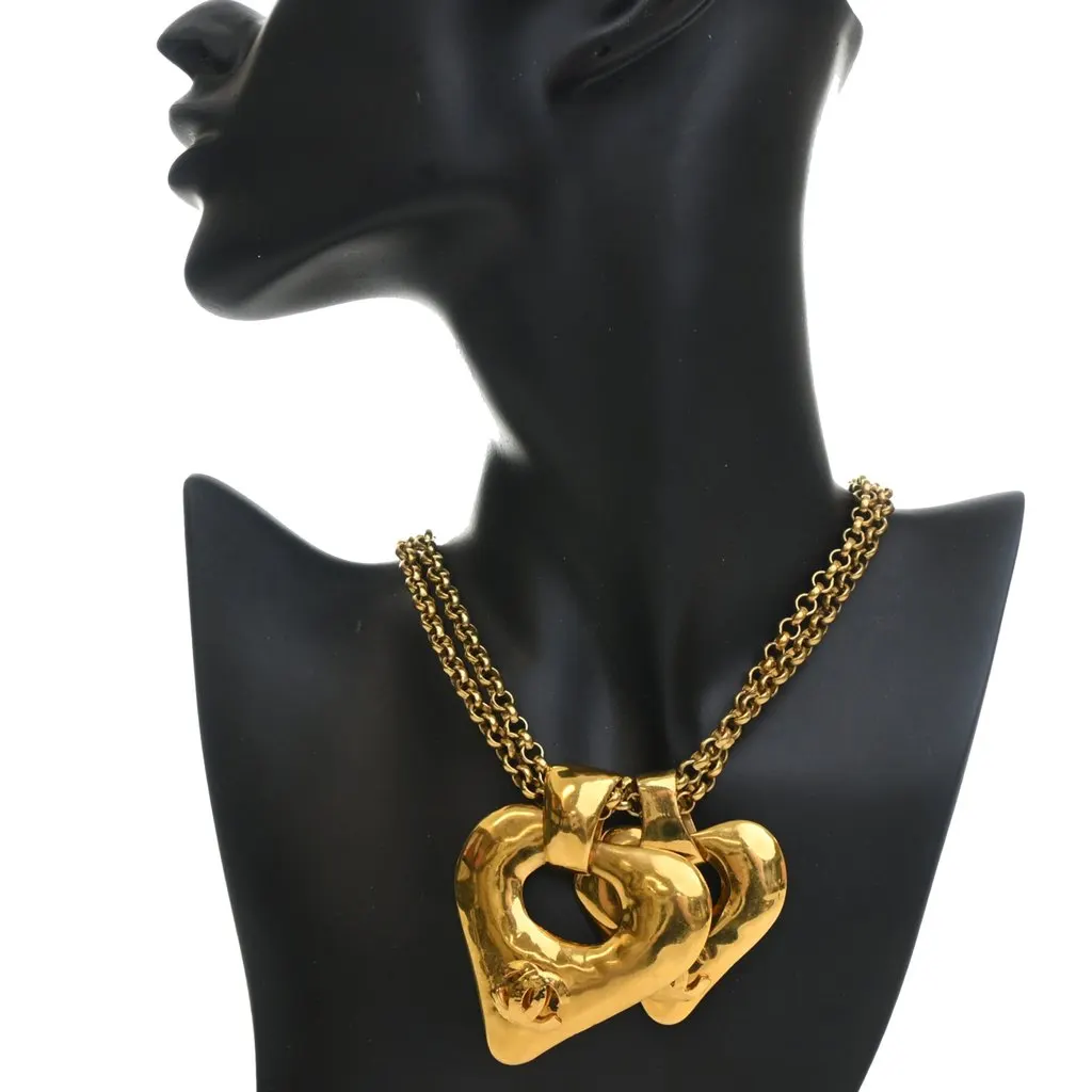 Chanel CC Gold Plated Double Heart Pendant Necklace Gold Metal Very good - Model View