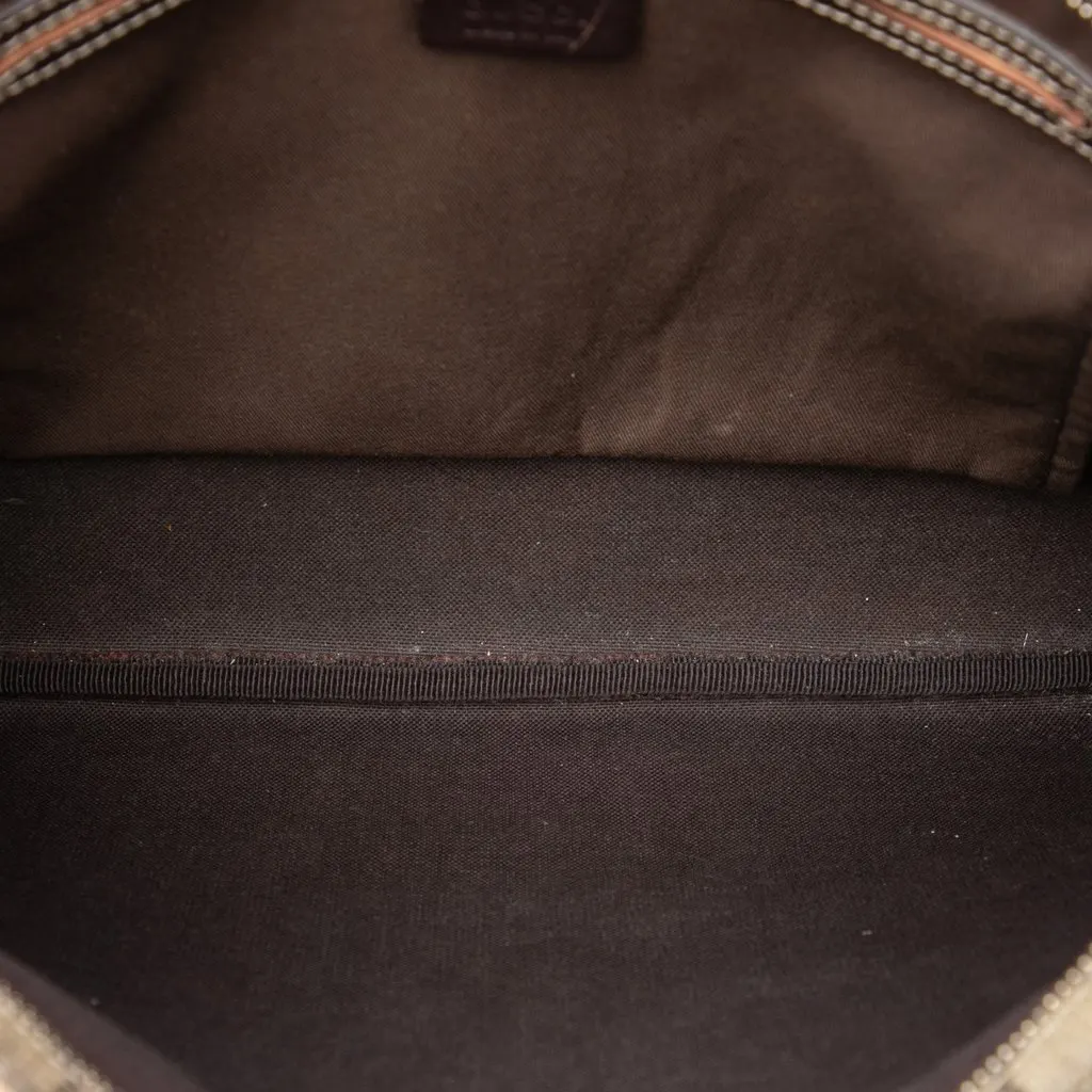 Gucci GG Supreme Crossbody Beige Canvas Good - Model View