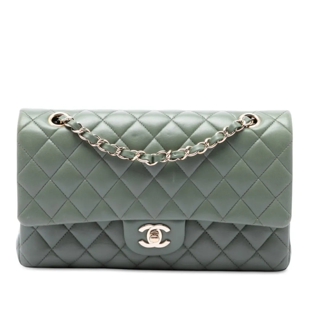 Chanel Medium Classic Lambskin Double Flap Green Leather Very good - Front View