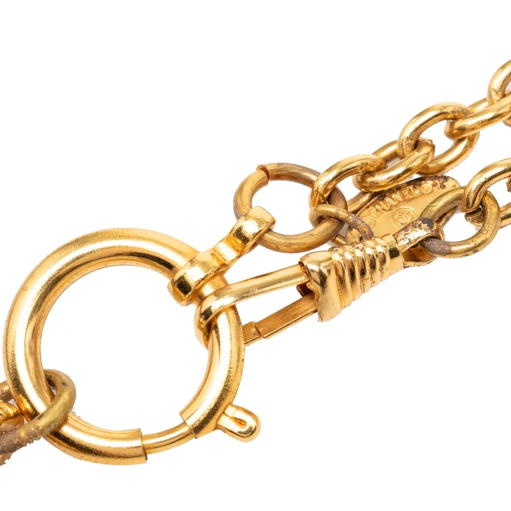 Chanel Gold Plated 31 Rue Cambon Medallion Pendant Necklace Gold Metal Very good - Model View