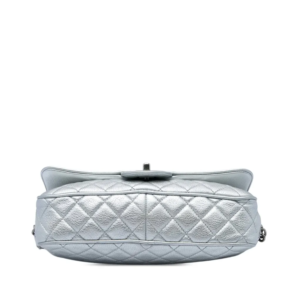 Chanel Medium Quilted Metallic Grained Calfskin Casual Rock Flap Silver Leather Good - Inside View