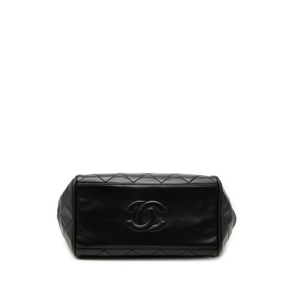 Chanel Quilted Lambskin Tote Black Leather Very good - Inside View