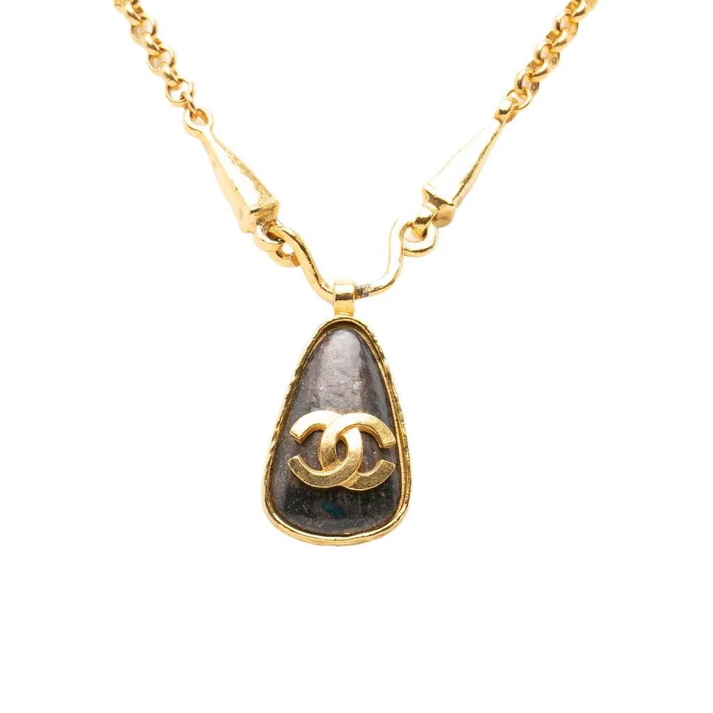 Chanel CC Gold Plated Teardrop Logo Pendant Necklace Gold Metal Very good - Front View