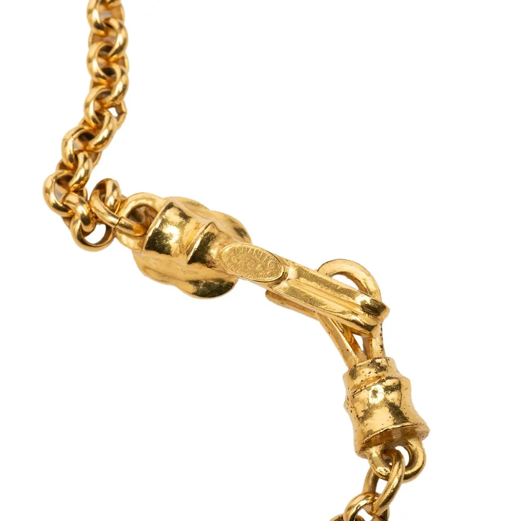 Chanel CC Gold Plated Teardrop Logo Pendant Necklace Gold Metal Very good - Model View