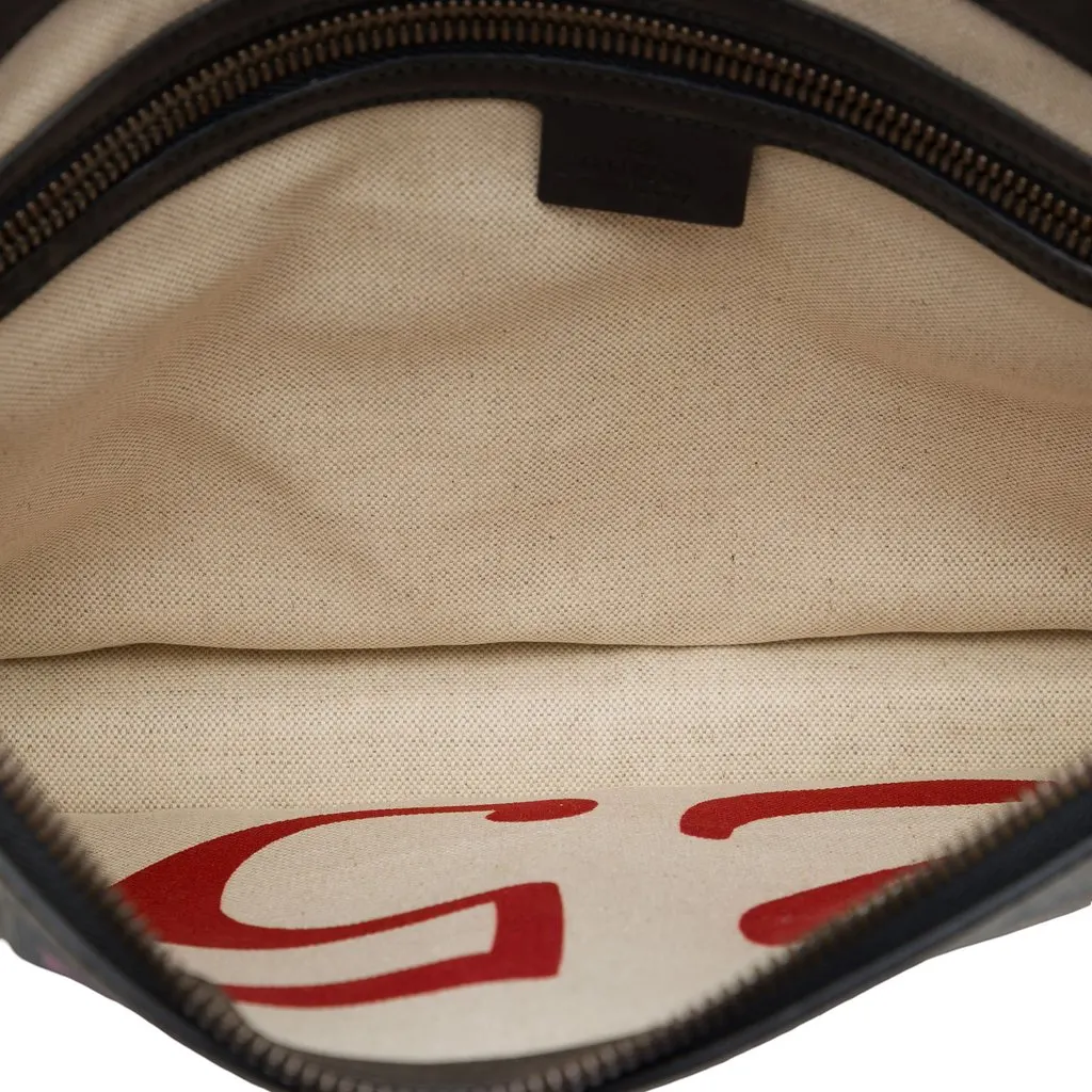 Gucci GG Supreme Angry Cat Crossbody Beige Very good - Model View