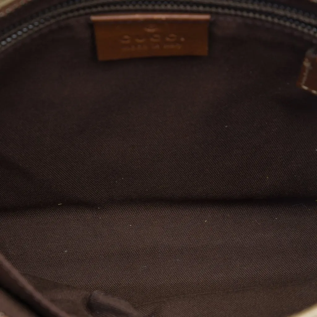 Gucci GG Supreme Web Crossbody White Very good - Model View