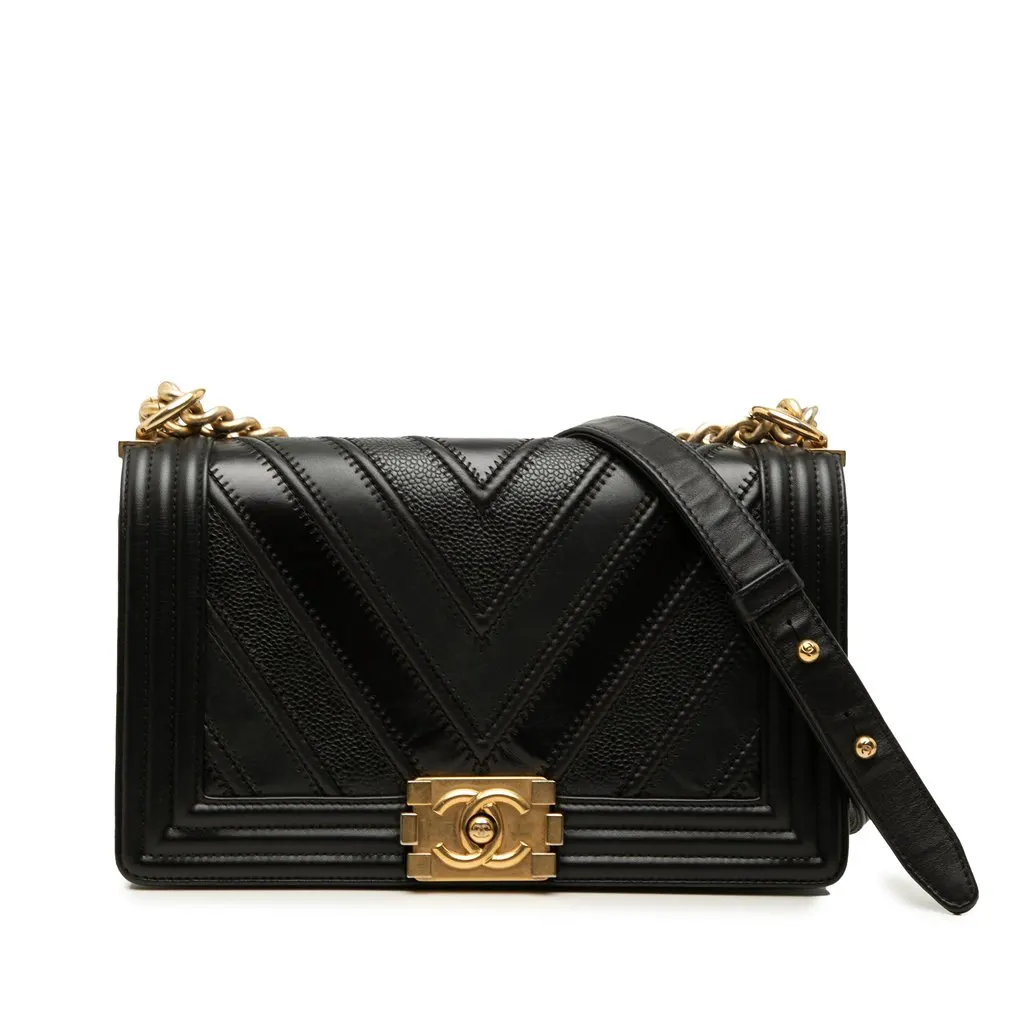 Chanel Old Medium Chevron Mixed Leather Boy Flap Black Leather Very good - Front View