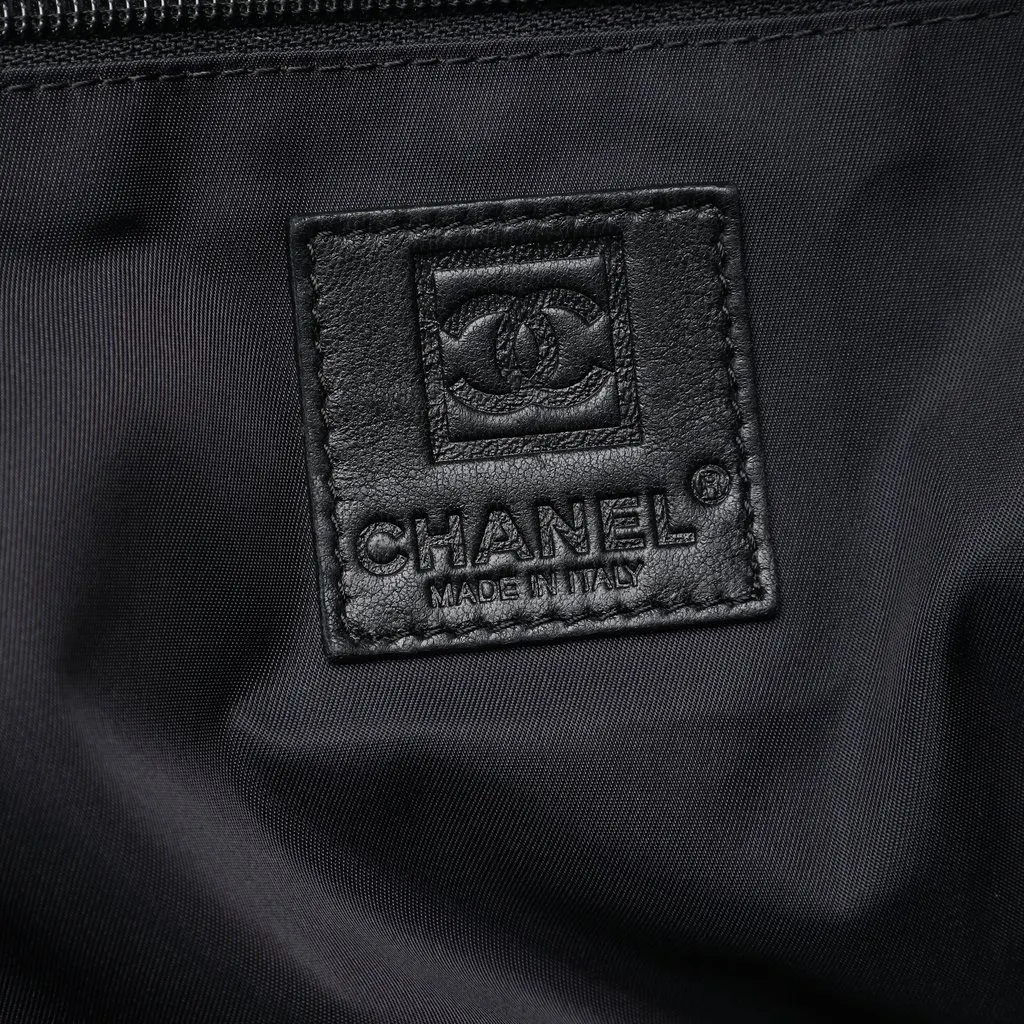 Chanel CC Quilted Cotton and PVC Punching Tote White Plastic Very good - Box View